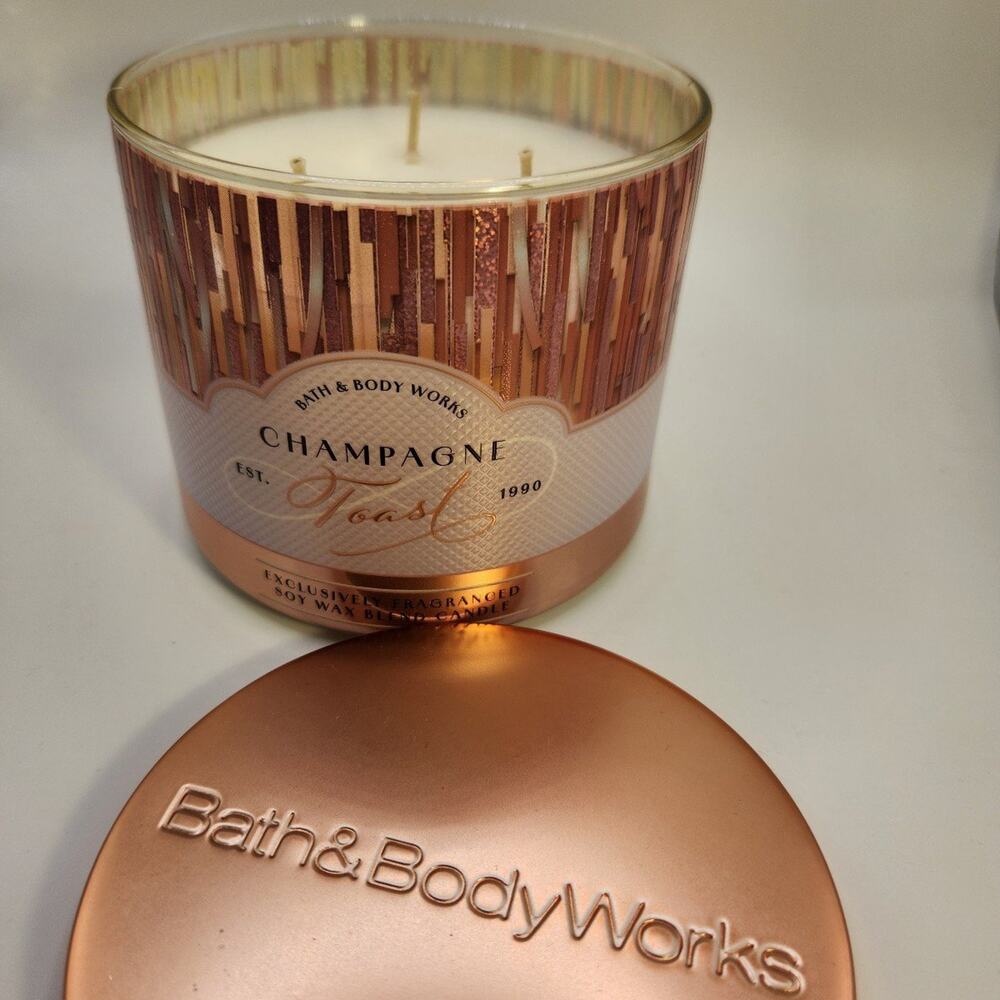 Bath & Body 3 wick candle